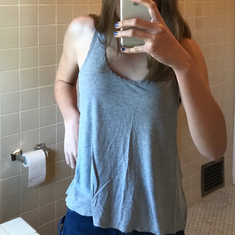gray flowy tank top